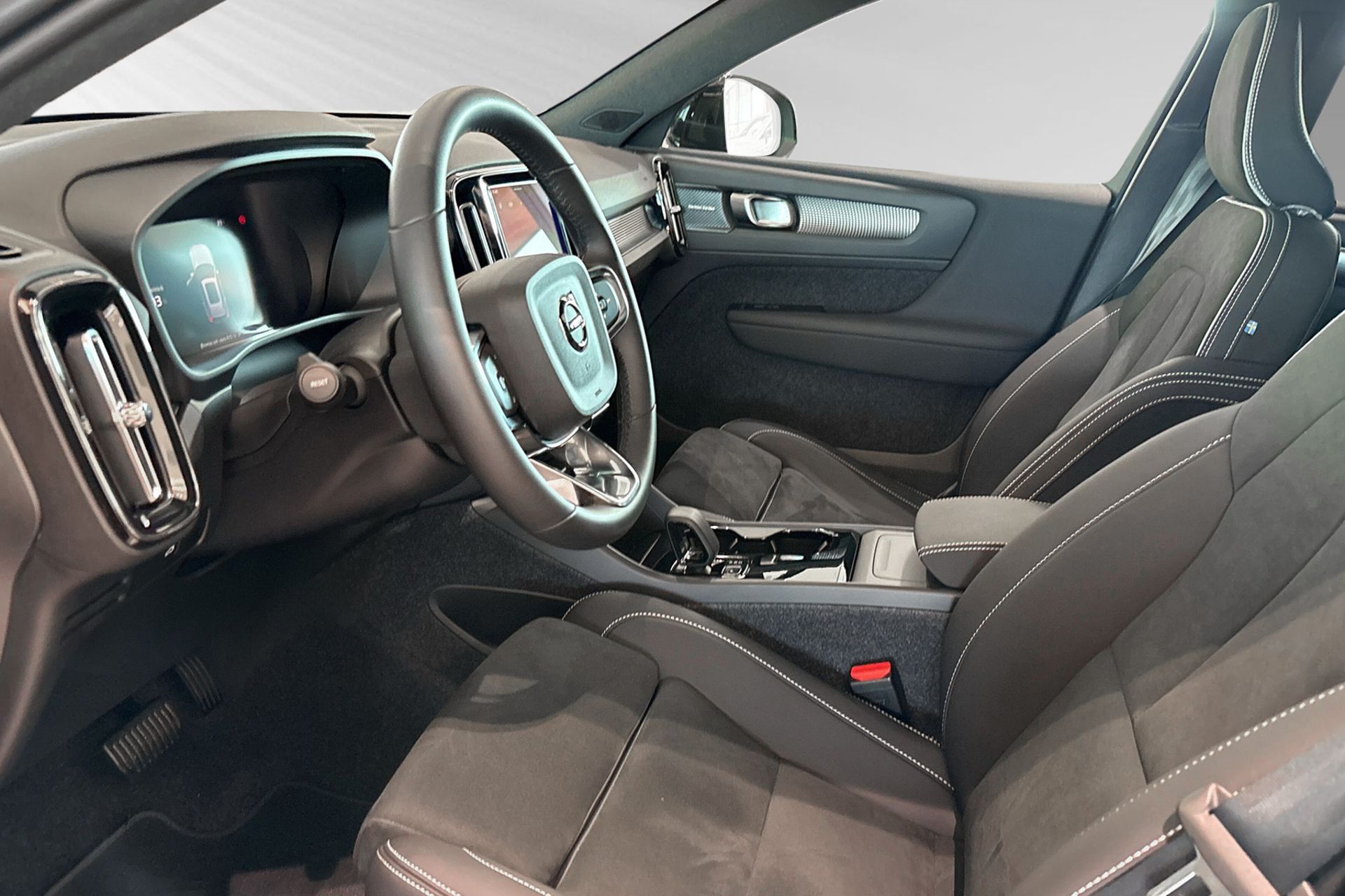 Volvo EX40 2027, bild 7/10