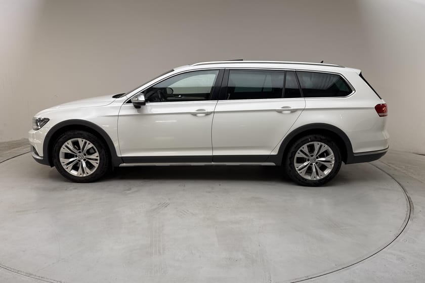 Bild 2 av Volkswagen Passat Alltrack 2.0 TDI 4MOTION (190hk) Panorama