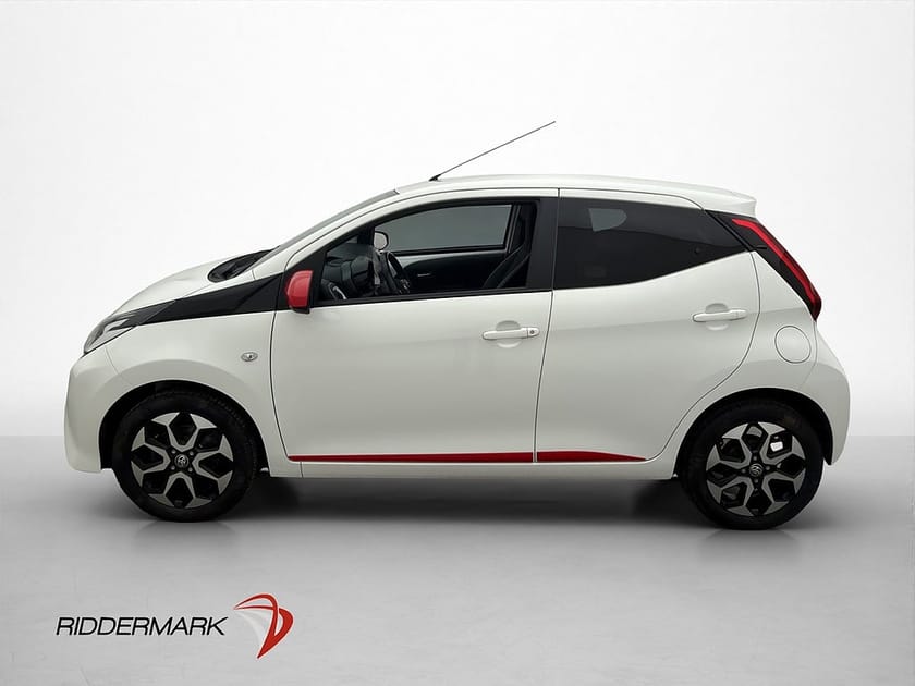 Bild 1 av Toyota Aygo 1.0 VVT-i 72hk X-PLAY B-Kamera Bluetooth