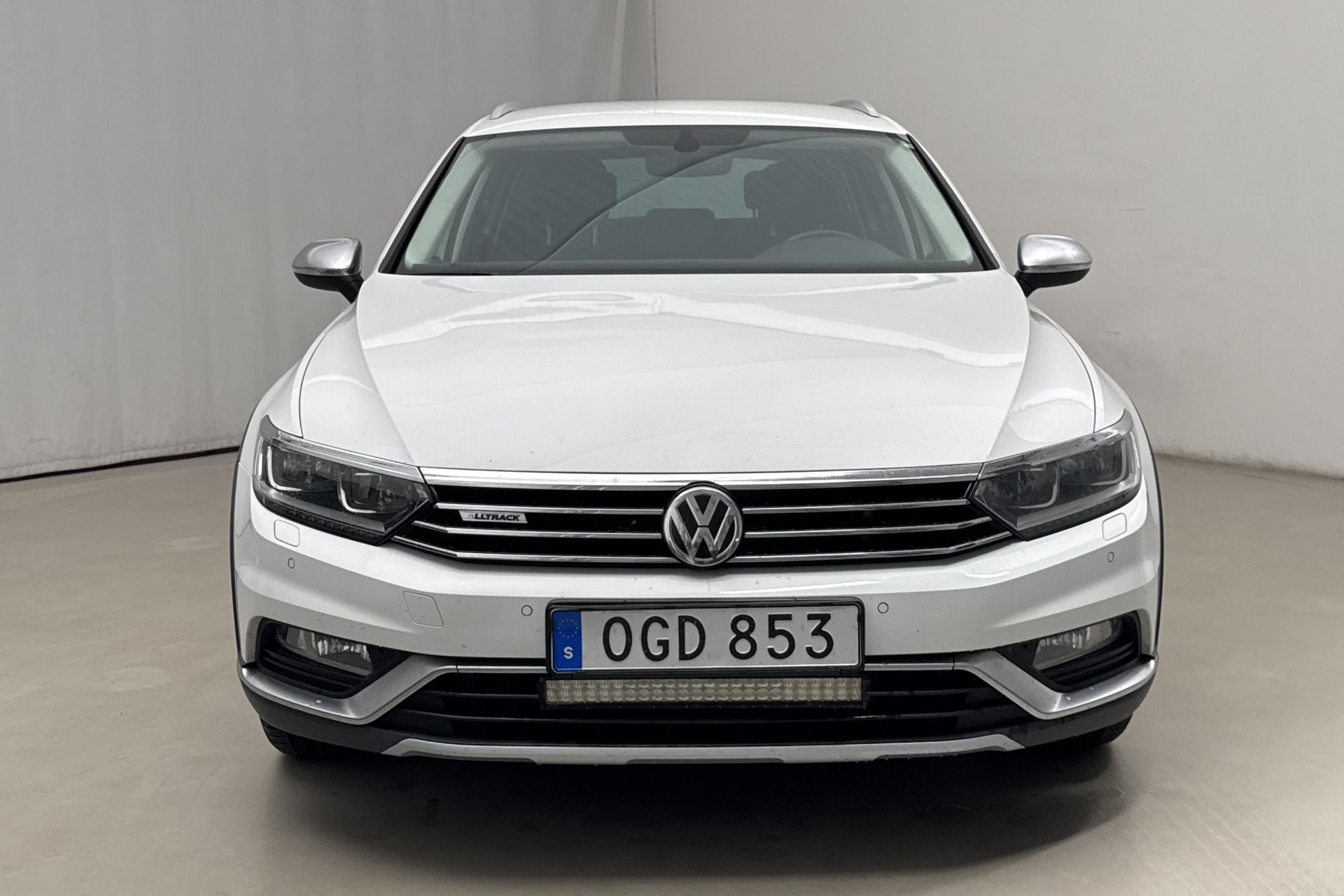 Volkswagen Passat 2017, photo 5/10