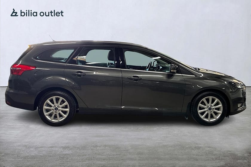 Bild 4 av Ford Focus Kombi 1.0 EcoBoost Titanium 100hk Backkamera