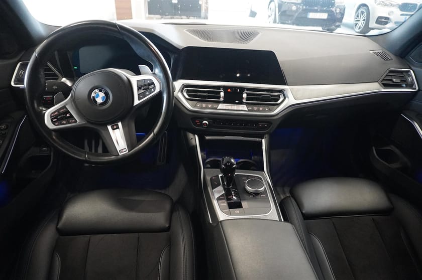 Bild 2 av BMW 320d xDrive Touring M-Sport Navi Drag Adaptiv F Backkamera HiFi Rattvärme