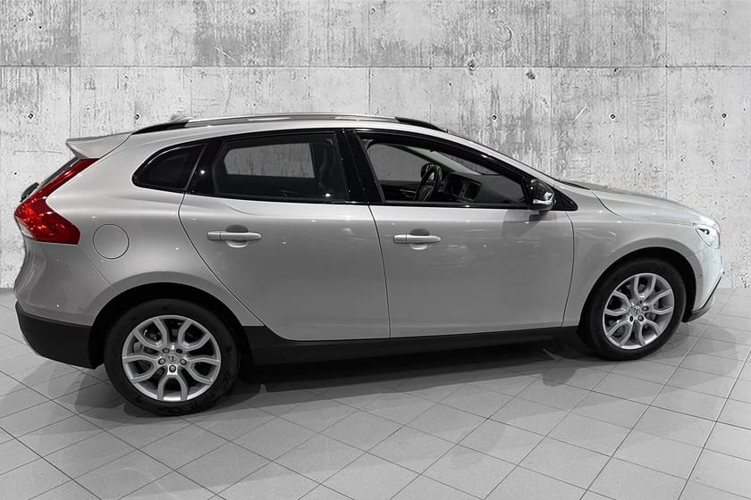 Bilde 2 av Volvo V40 Cross Country T3 Summum VOC|R-KAM|NAVI|SKINN