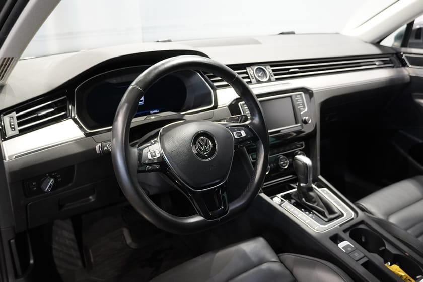 Bild 5 av Volkswagen Passat Sportscombi 2.0 TDI GT DSG 190 HK DRAG VÄRMARE ACC