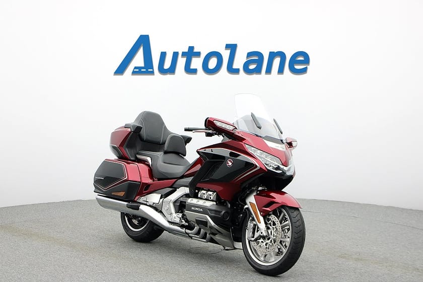 Bild 1 av Honda Powersports GL1800DA Gold Wing DCT *Endast 1502mil!, Rikligt utrustad *Somma