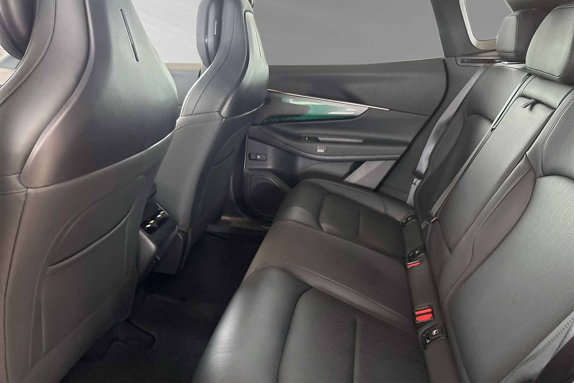 Lynk & Co 08 PHEV 2025, bild 7/10
