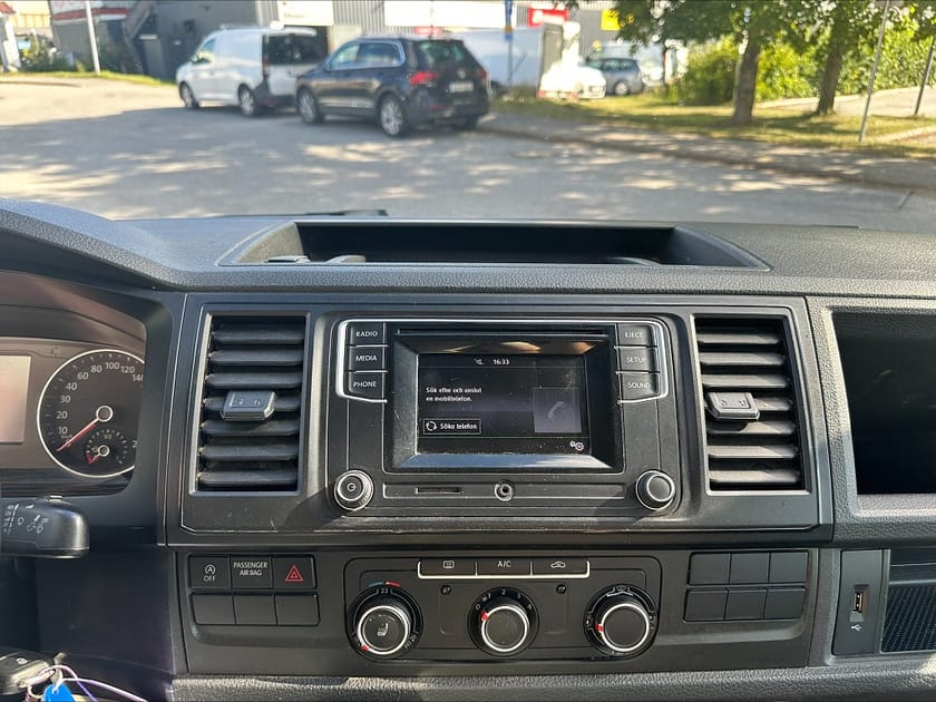 Bild 3 av Volkswagen Transporter Chassi Cab Pickup TDI Flakbil | VÄRMARE | DRAG