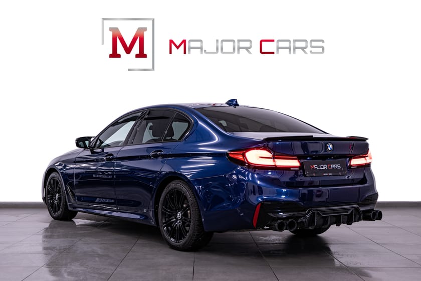Bild 4 av BMW 520d xDrive Sedan M Sport Cockpit Skinn Kamera Drag 190hk