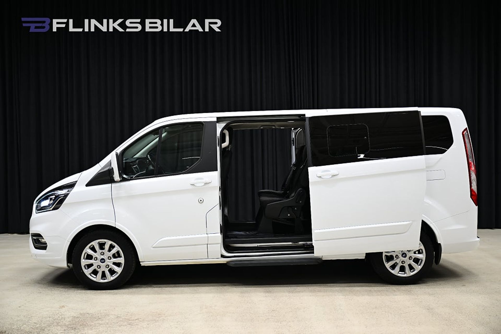Ford Tourneo Custom 2021, kuva 4/10