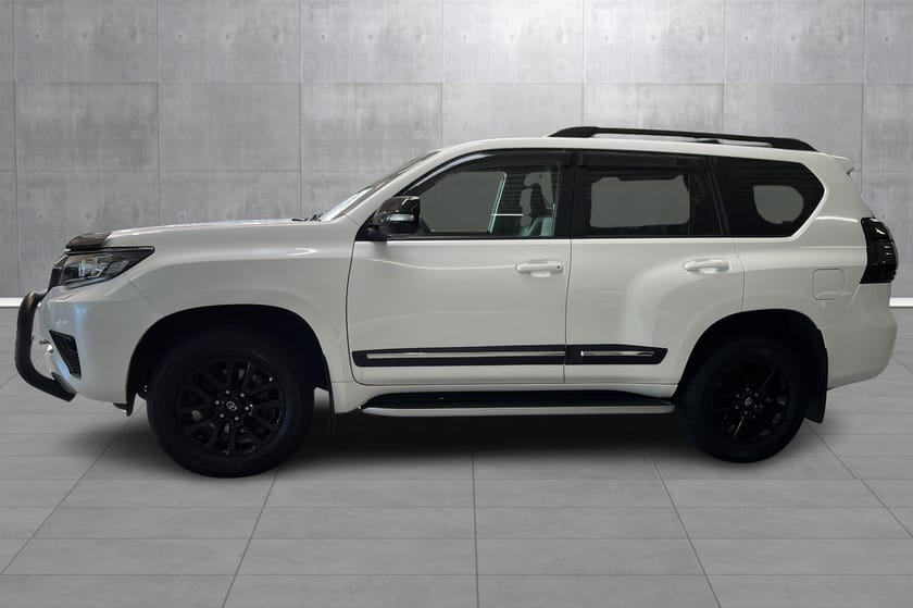 Bilde 2 av Toyota Land Cruiser 5-dørs C 2,8 GX  . R. Kampanje 6,25% ved 35%EK