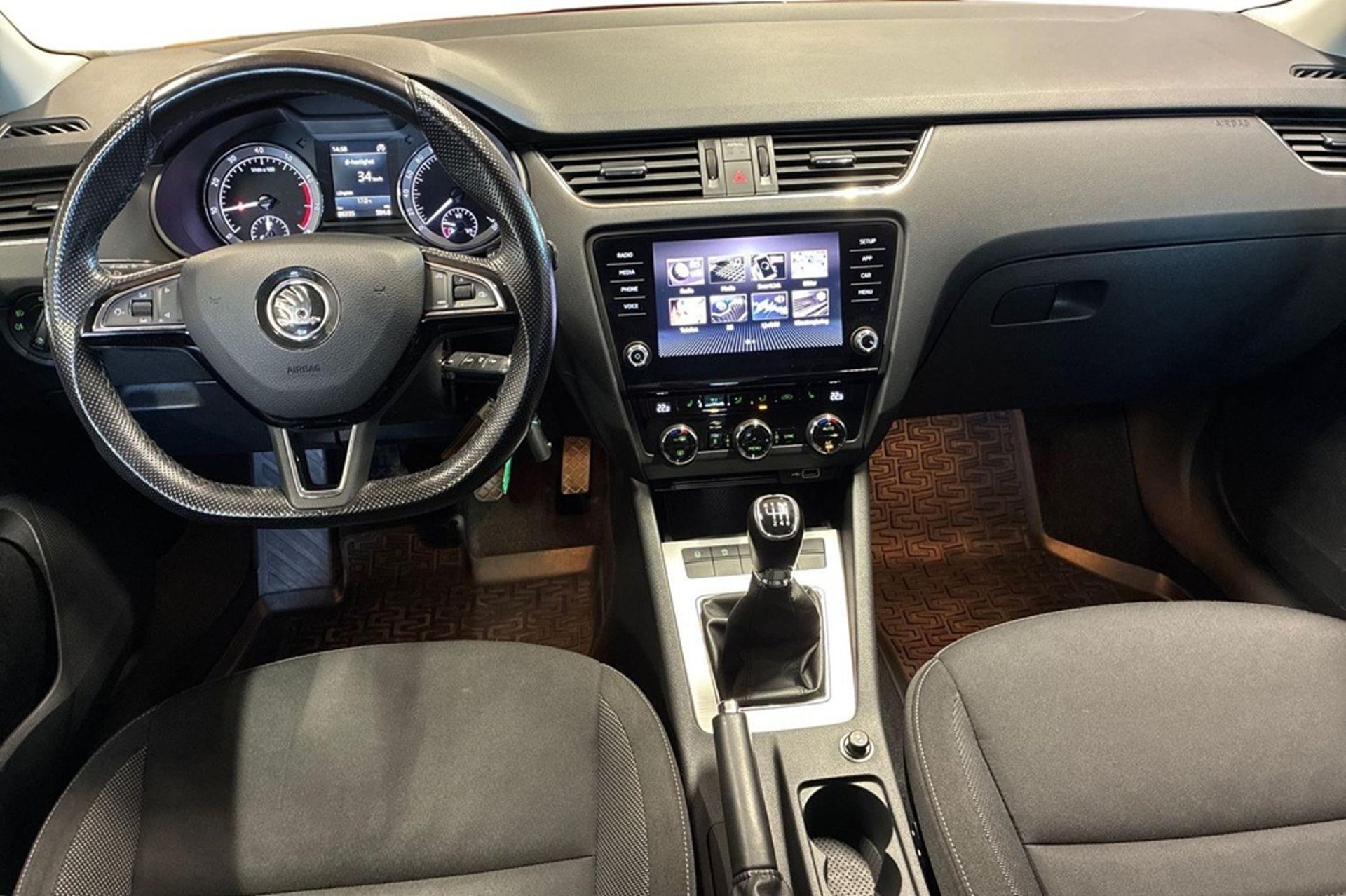 Skoda Octavia 2020, bild 7/10