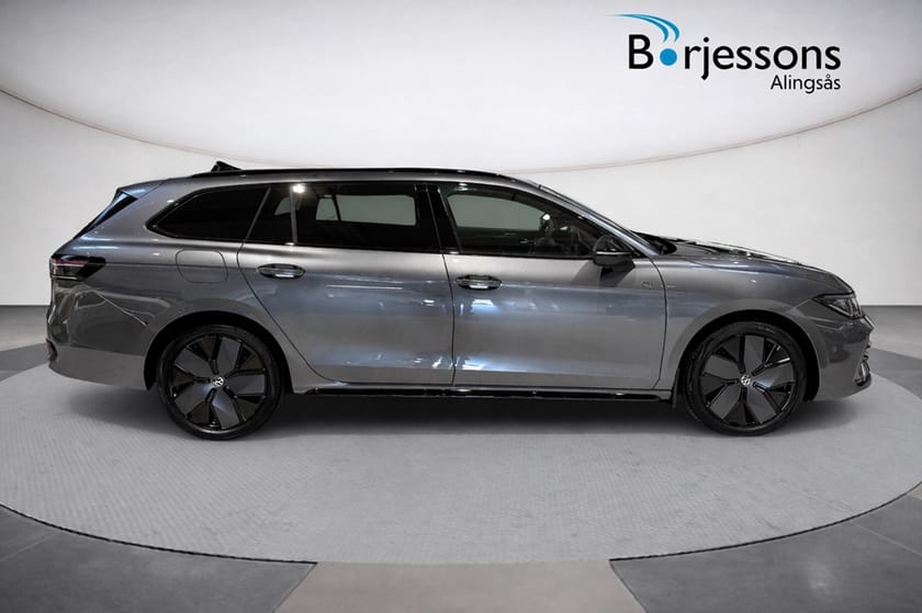 Bild 4 av Volkswagen Passat Variant eHybrid 272 DSG6 R-LINE