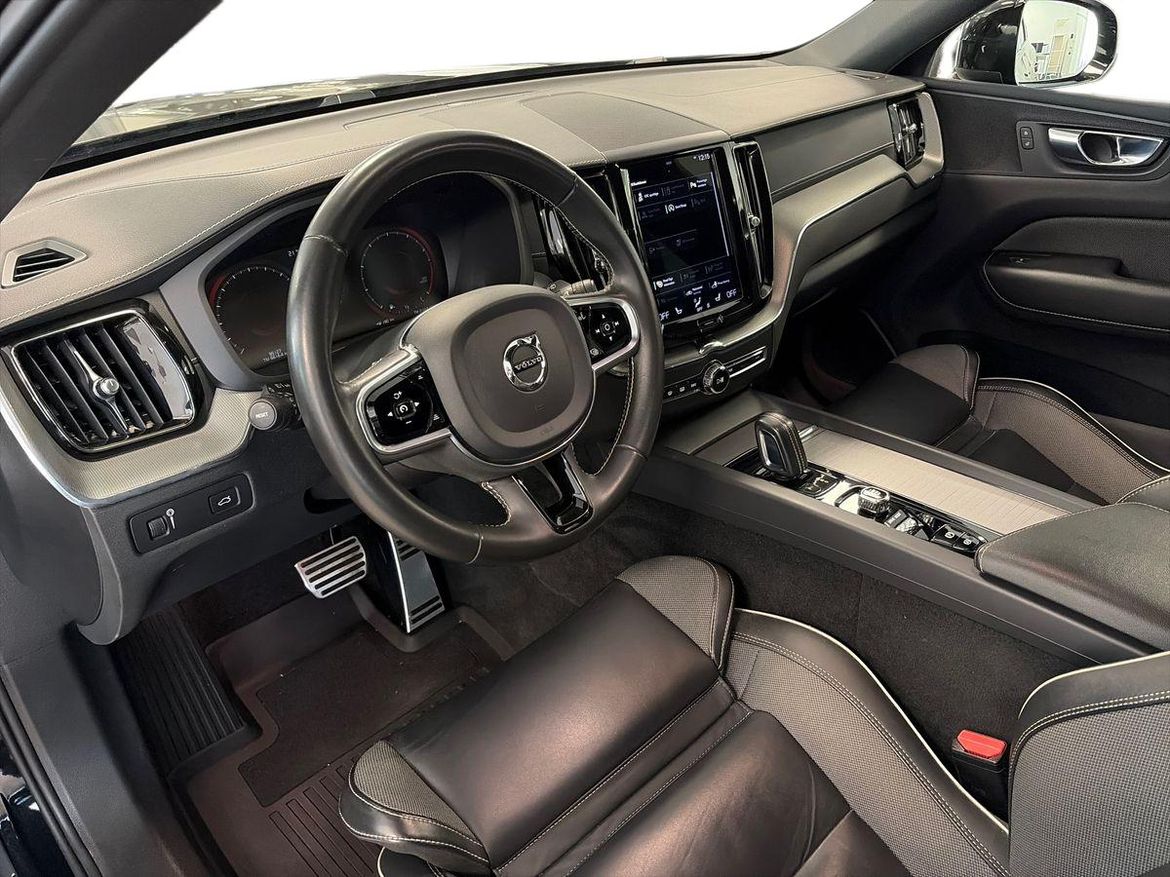 Volvo XC60 2021 - miniatyr 9