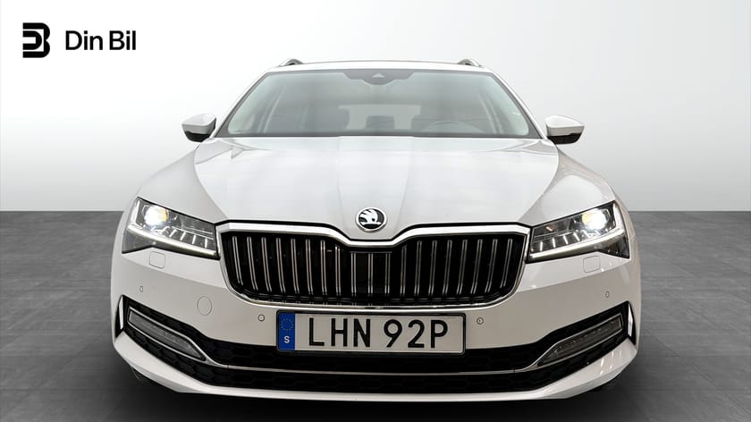 Bild 4 av Škoda Superb Kombi 2.0 TDI 190HK 4X4 Läder Drag
