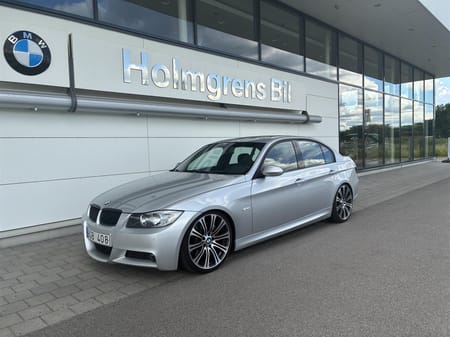 BMW 335i Sedan Manuell Låga Mil Unik M-Sport Sensorer