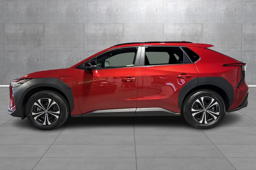 Bilde 2 av Toyota bZ4X AWD / Active Tech / Velholdt / LAV KM