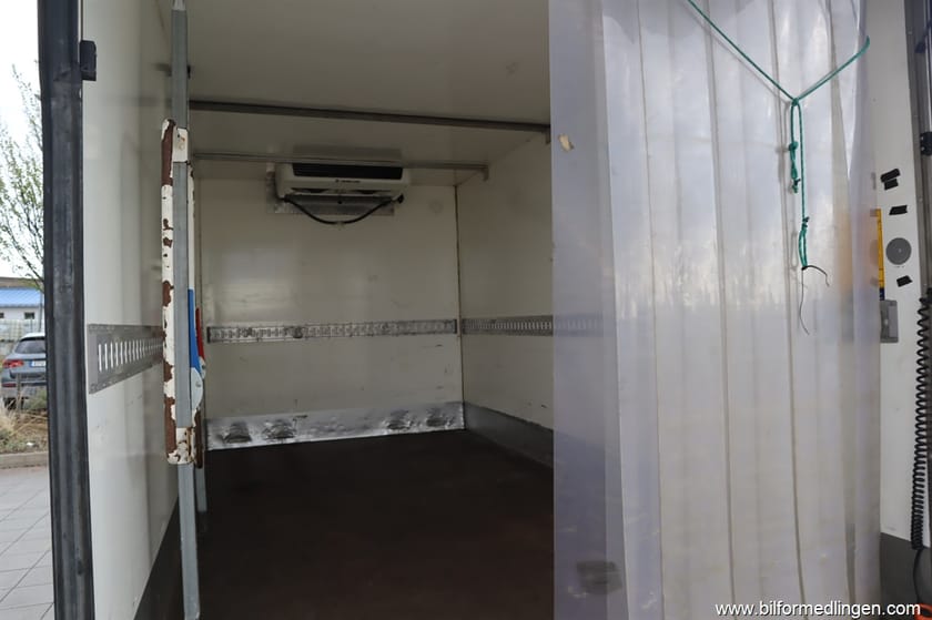 Bild 5 av Iveco Daily 35-160 Chassi Cab 2.3 JTD156hk Kylbil Aut Momsbil Svensksåld