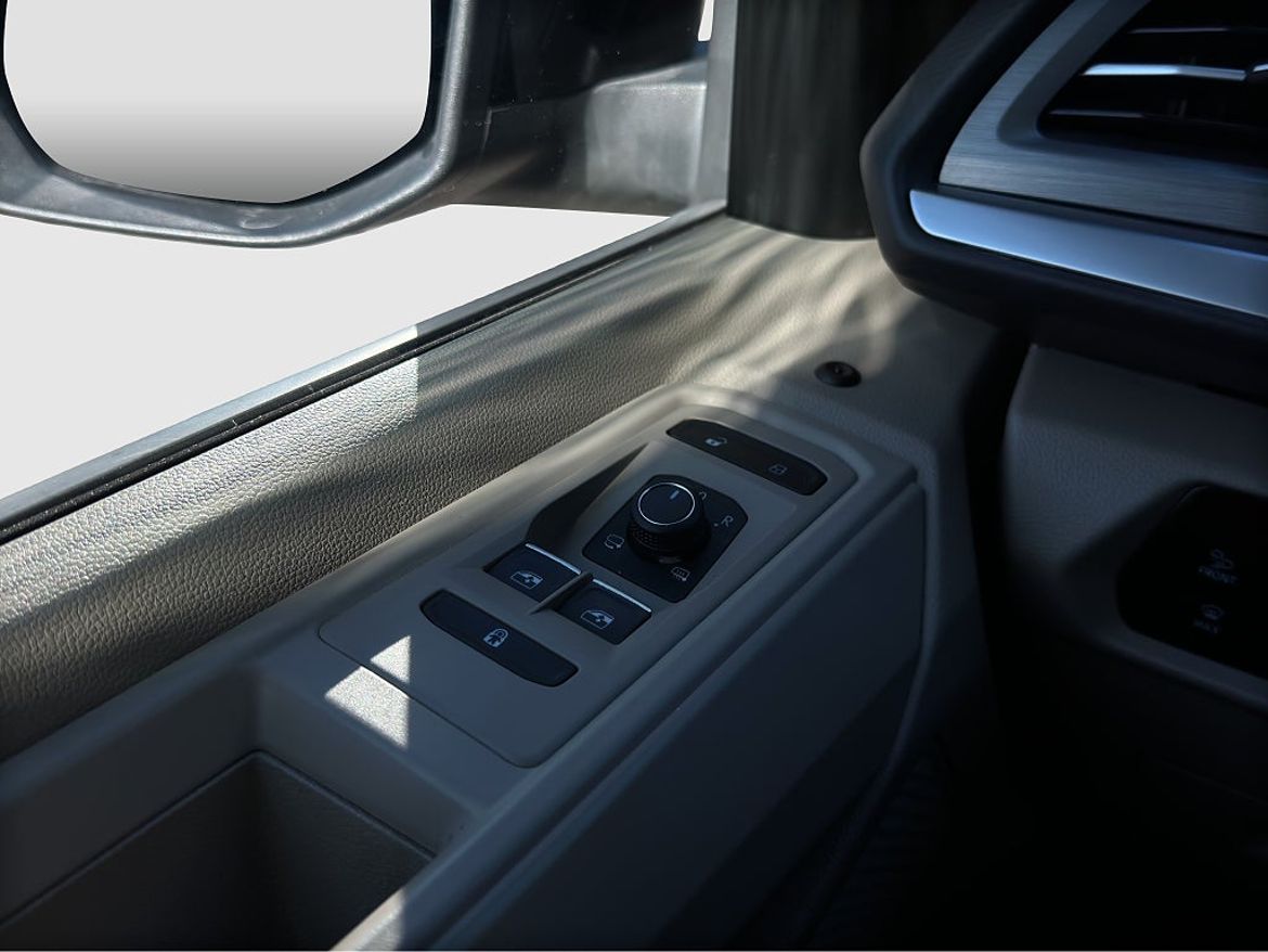 Volkswagen Multivan eHybrid, bild 18 av 19