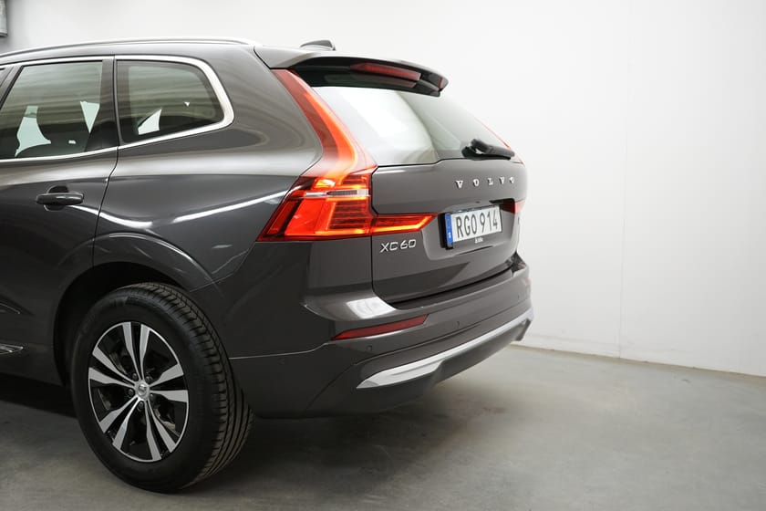 Bild 3 av Volvo XC60 Recharge T6 Core Edition, Parkeringskamera 360, Navigation, Taklucka