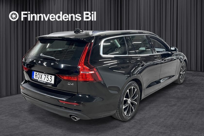 Bild 3 av Volvo V60 D4 MomAdv*NAV/DRAG/KAMERA/S&V-HJUL*