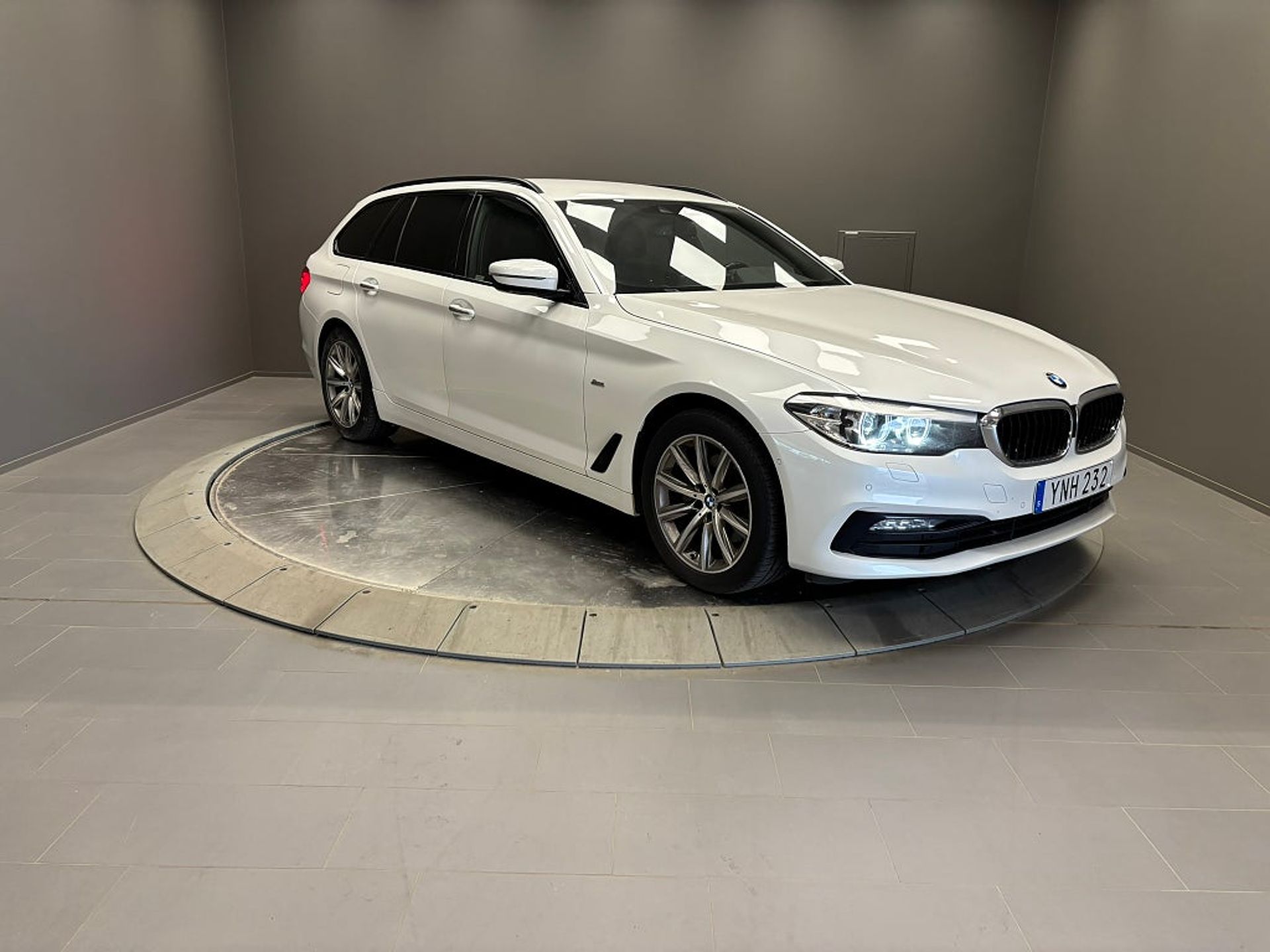 BMW 520 2018, bild 7/10
