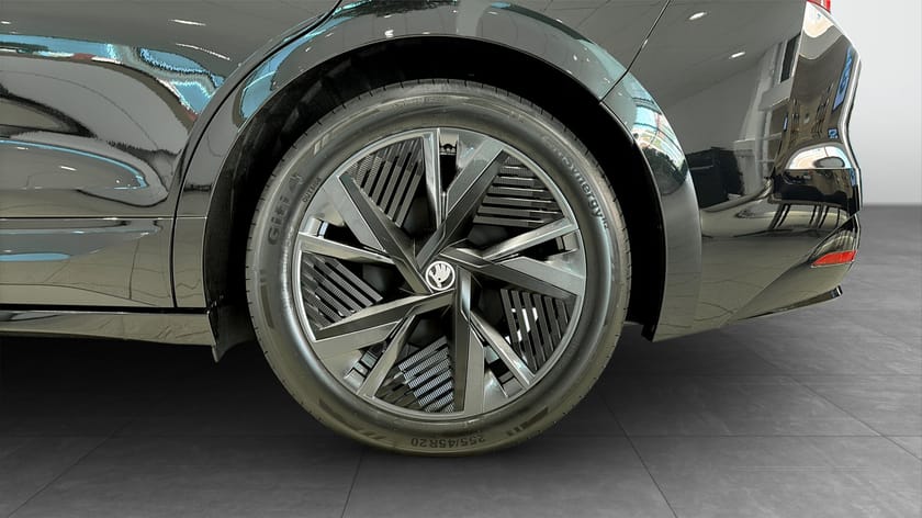 Bild 4 av Škoda Enyaq Coupé RS 84 KWH BATTERI ELMOTOR 340 HK 1 VXL