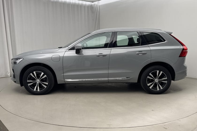 Bild 2 av Volvo XC60 T6 AWD Recharge (350hk) Core Edition Panorama