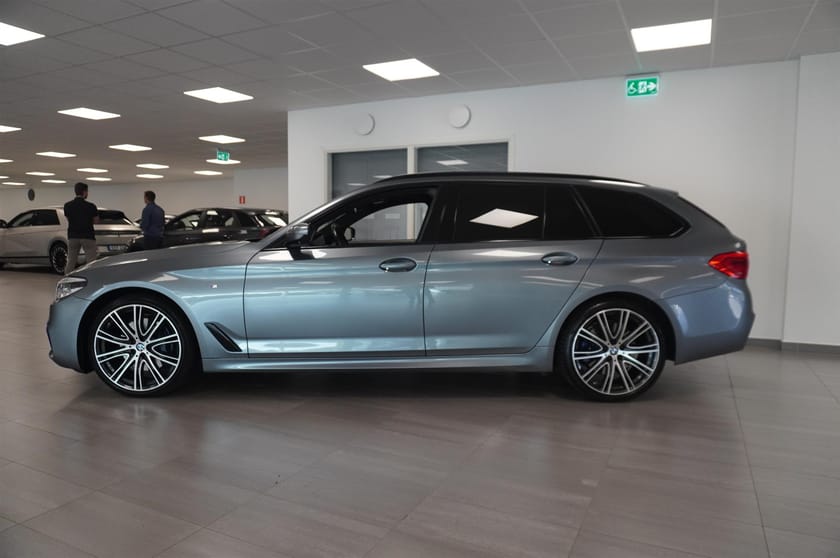 Bild 5 av BMW 530d xDrive Touring M-Sport Innovation Komfortstol Pano