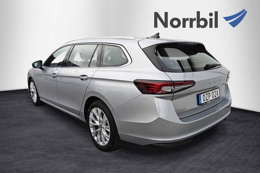 Bild 3 av Škoda Superb iV Kombi Selection TSI 204 Drag Värmare