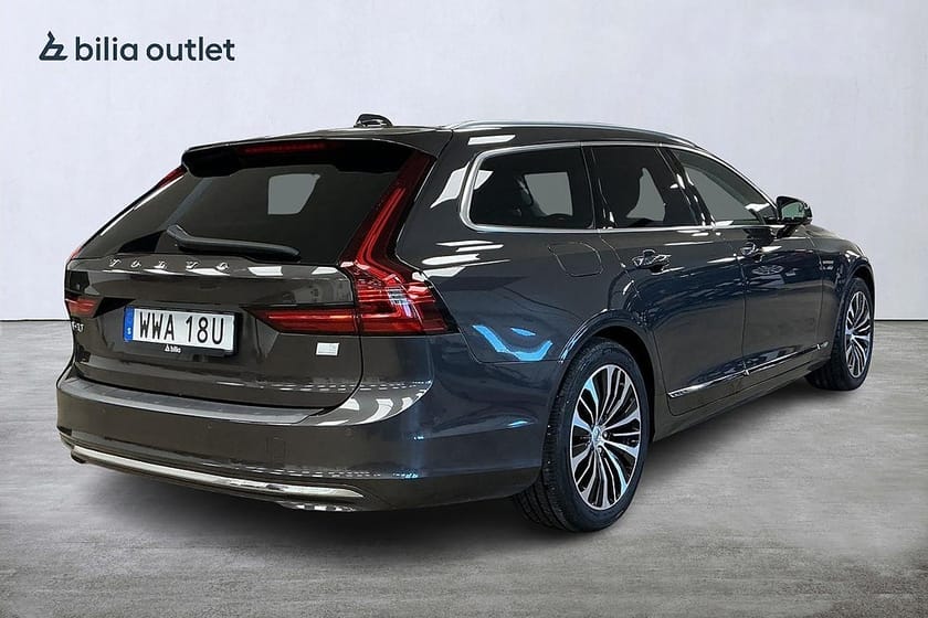 Bild 4 av Volvo V90 Recharge T6 AWD Core Edition Nyservad 360°kam Drag Navi