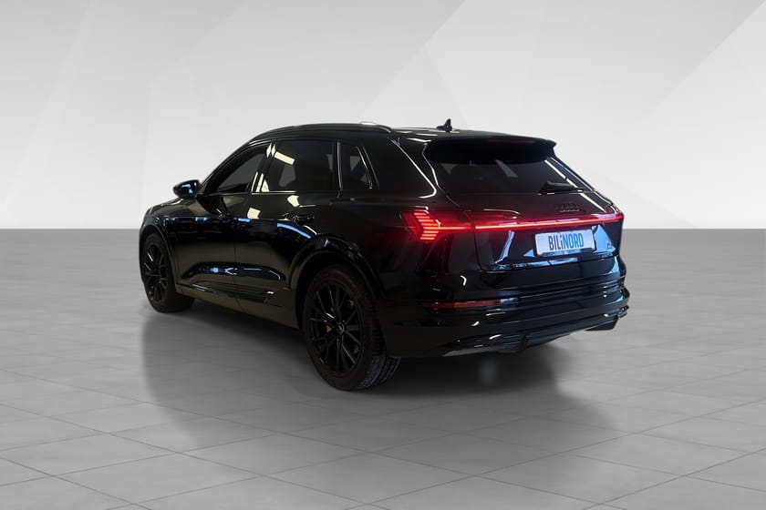 Bilde 4 av Audi e-tron 55 quattro Black Ediotion