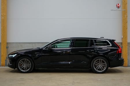 Volvo V60 Recharge T6 AWD Core Drag Värmare Kamera Carplay MOMS