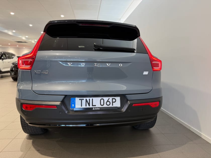 Bild 5 av Volvo XC40 Recharge Plus Minnesstol / dragkrok / adaptiv farthållare / backkamera / sensorer fram och bak / automatisk baklucka /