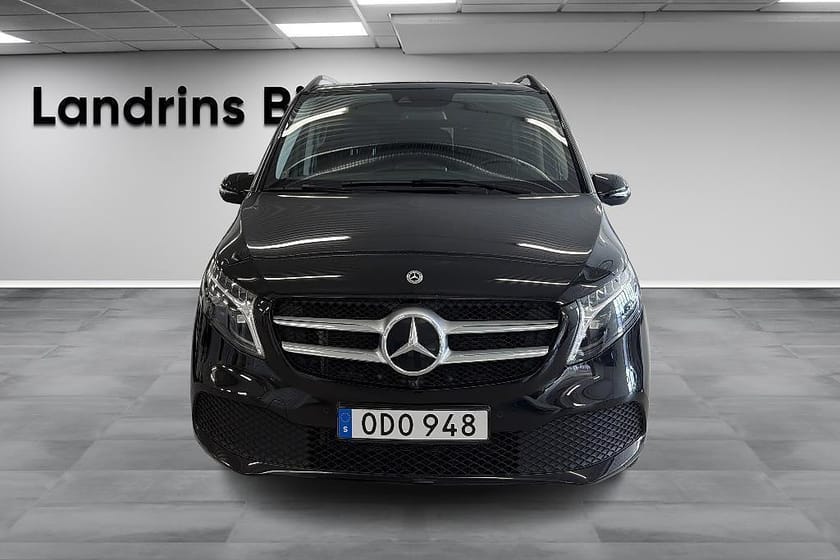 Bild 2 av Mercedes-Benz V 250d 4MATIC 3.2t 250 Lång Avantgarde Automat 8-Sits