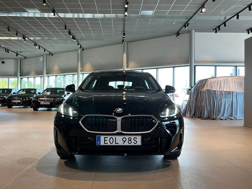 Bild 2 av BMW 120 Driving Assistant Backkamera Rattvärme Navi