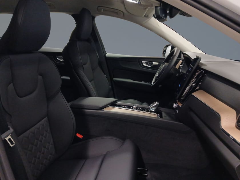 Bild 1 av Volvo XC60 T6 Plus Dark Nordic Edition