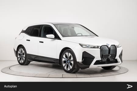 BMW iX xDrive40 Fully Charged | ACC/Krok/360º/H&K/HUD/Comfort