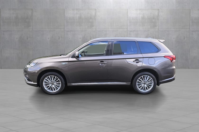 Bilde 2 av Mitsubishi Outlander PHEV Invite 2,4 230hk