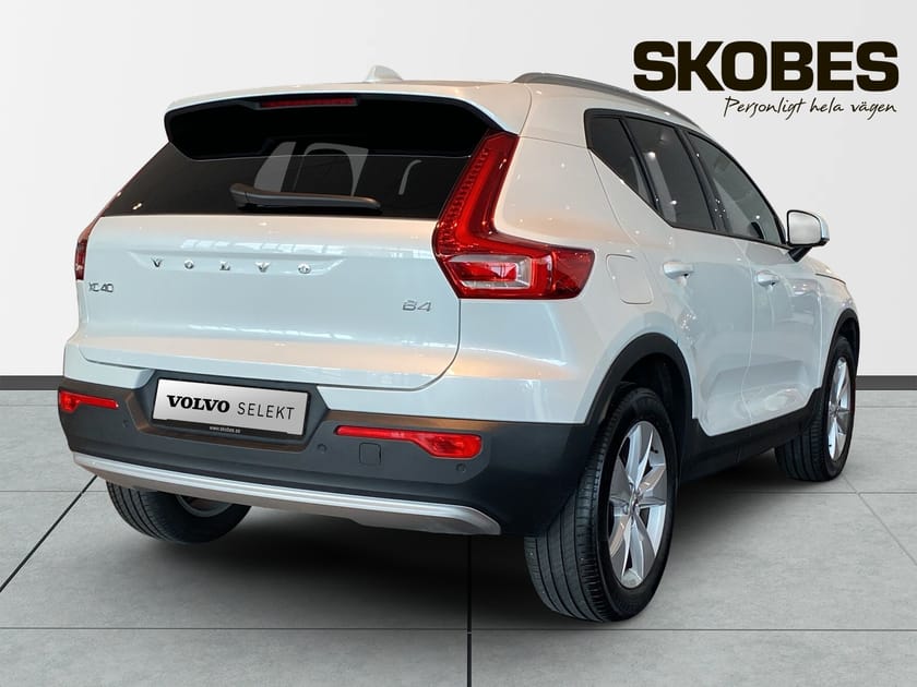 Bild 4 av Volvo XC40 B4 FWD Bensin Core SE II Momsbil, Backkamera, Bränslevärmare