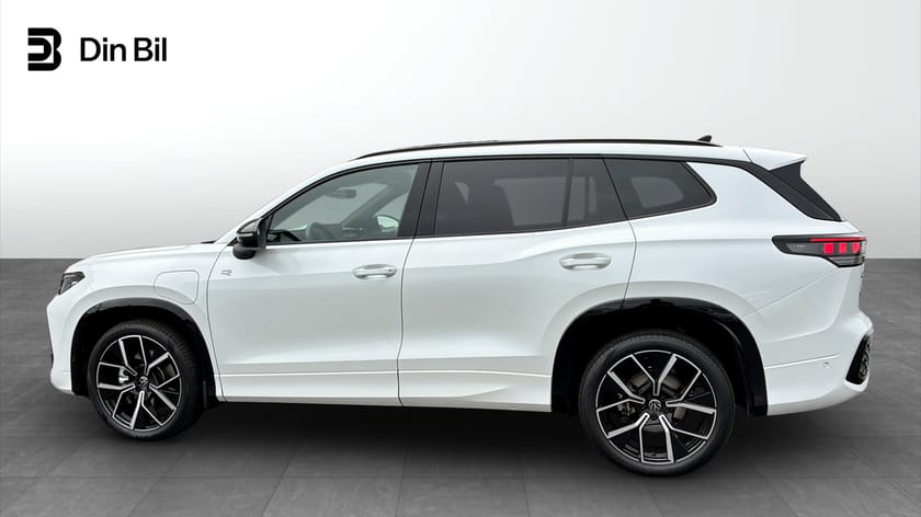 Bild 2 av Volkswagen Tayron eHybrid PB   R-LINE 1.5 272 HK Edition Blackstyle/
