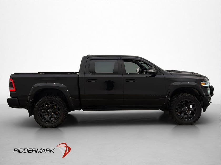 Bild 2 av RAM 1500 Crew Cab Dodge Limited Night V8 4x4 Luft H/K Släde Pano Moms