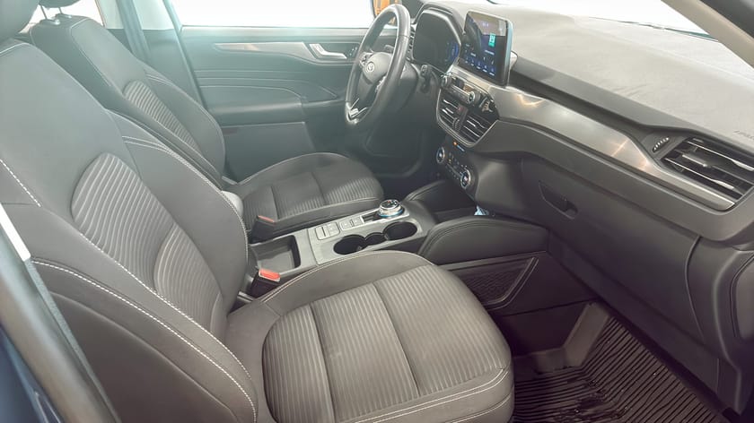 Bild 3 av Ford Kuga Plug-In Hybrid 2.5 Titanium 225hk | ÅRLIG SKATT 360KR