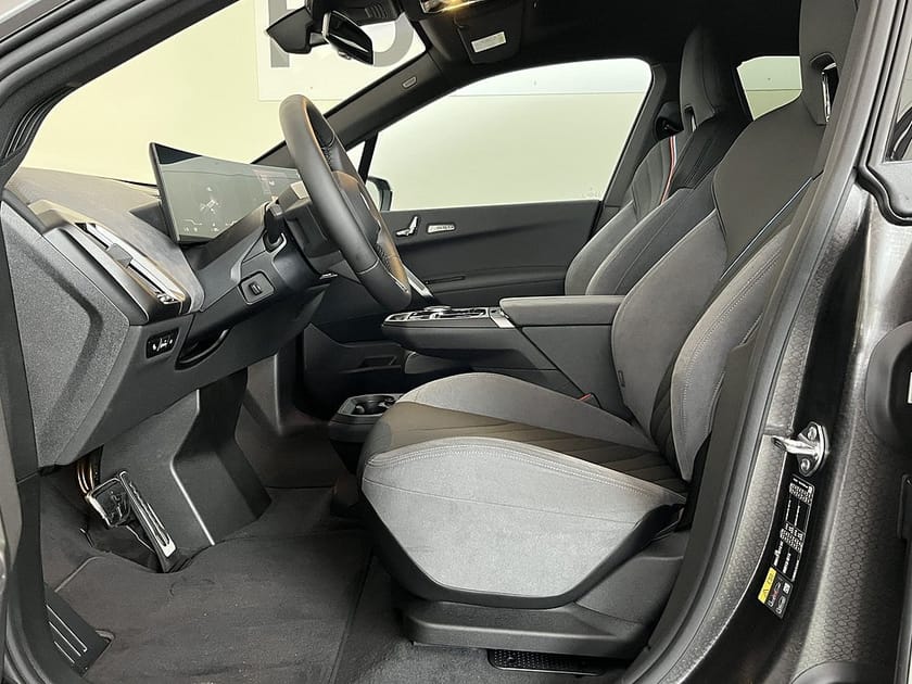 Bild 5 av BMW iX xDrive60 M Sport Drag Panorama Drive/Park Professional