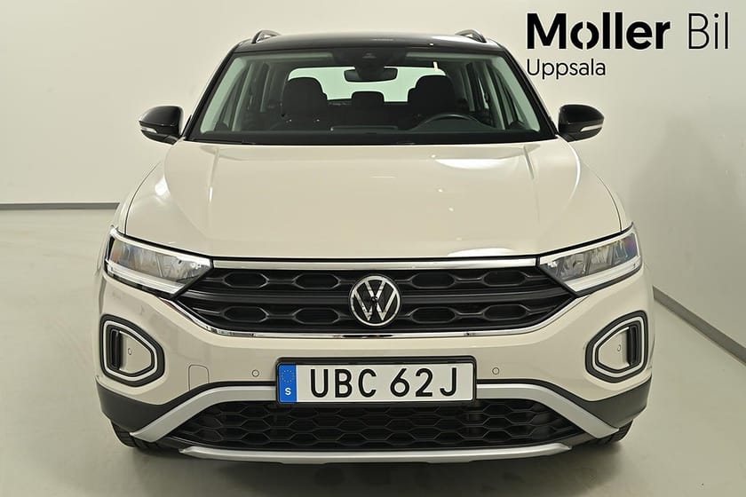 Bild 3 av Volkswagen T-Roc 1.0 TSI 110hk. Rattvärme, Carplay, Adaptiv farth.