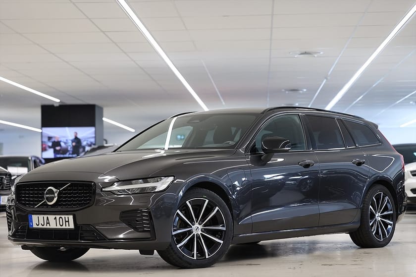 Bild 3 av Volvo V60 Recharge T6 AWD 399hk Plus Dark Drag B-Kamera