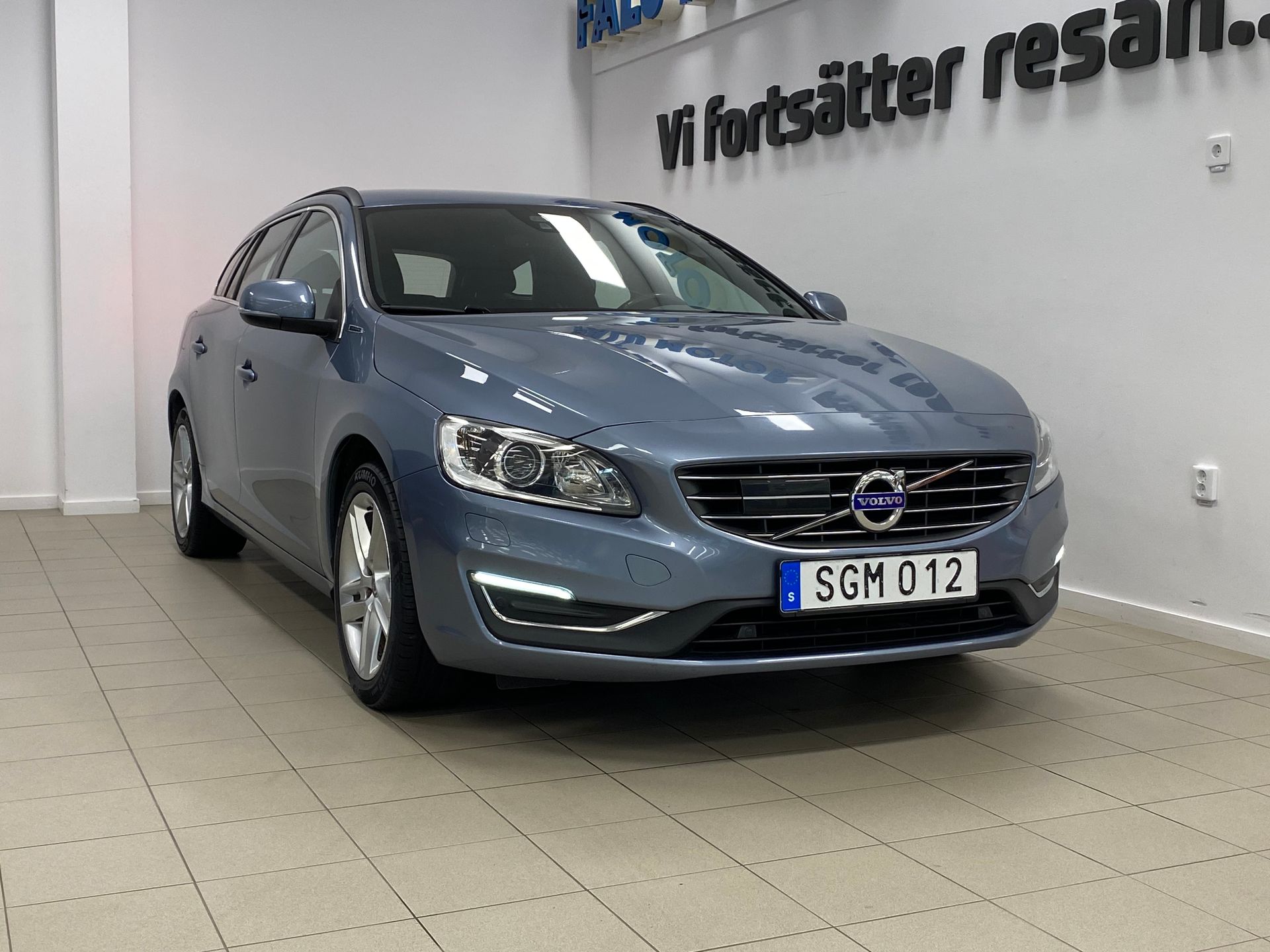 Volvo V60 2018, photo 2/22
