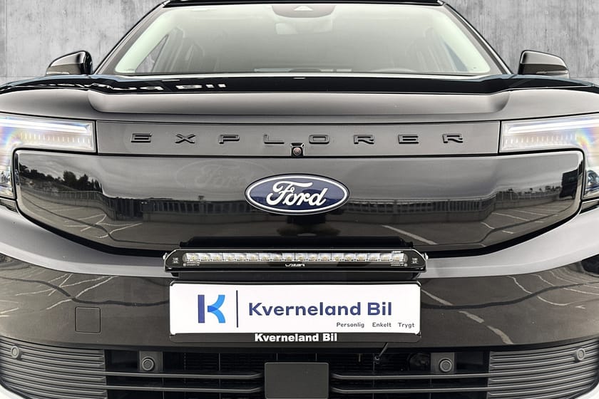 Bilde 3 av Ford Explorer EV Extended Range AWD Premium AWD/HUD/Krok/360/B&O/Varmepumpe/ledbar