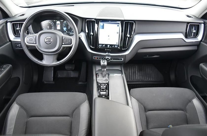 Bild 2 av Volvo XC60 T5 AWD Panorama / Drag / Harman Kardon / 360° Kamera