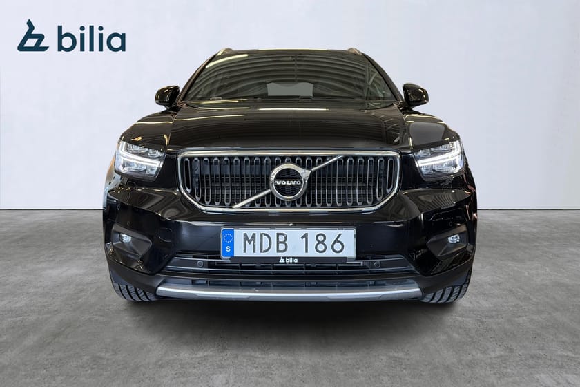 Bild 2 av Volvo XC40 Moms | Momentum | Keyless | Parkeringsvärmare | 20"