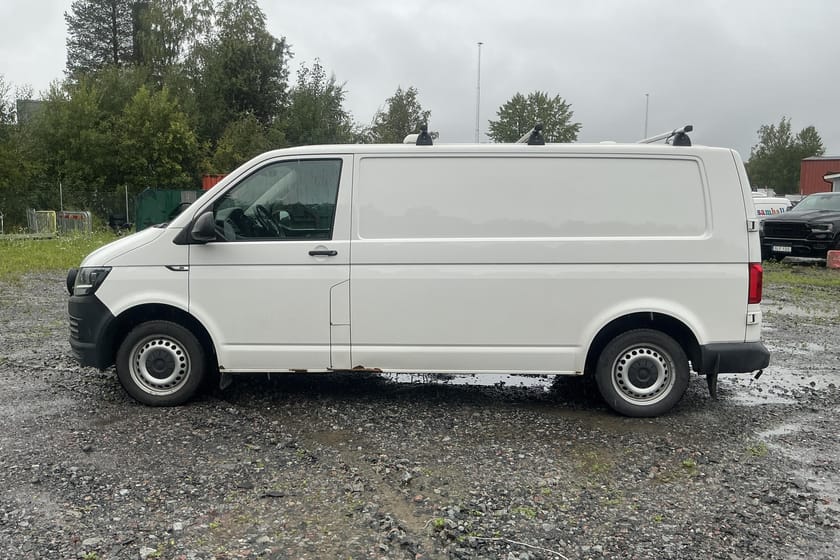 Bild 3 av Volkswagen Transporter TDI 4MOTION (150hk) Reparationsobjekt